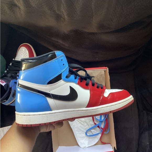 “Out with the old in with the New Savings

Air Jordan 1 From Chi to UNC - Picture 8 of 16